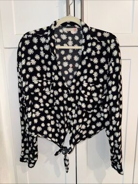 GB Black Daisy Tie-Front Blouse